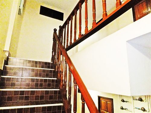 White Orchid Inn I Бангкок Екстер'єр фото